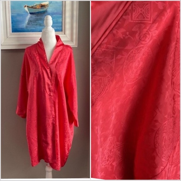 Victoria's Secret Other - Victoria’s Secret Vintage Satin Gold Label Coral Embossed Robe OS